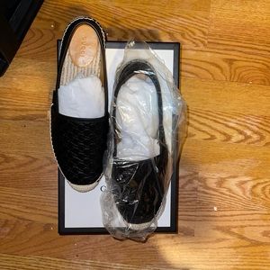Gucci flatws brand new comes with box leather skin